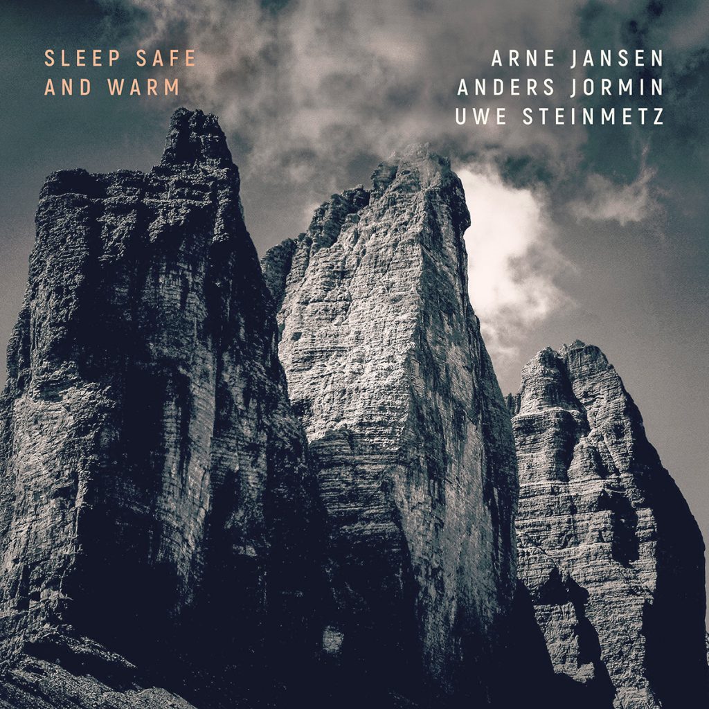 443 cover_front Sleep Safe and Warm 1200